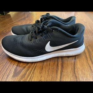 Nike “Free RN” sneakers